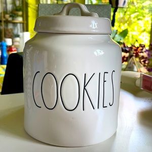 Cookie jar